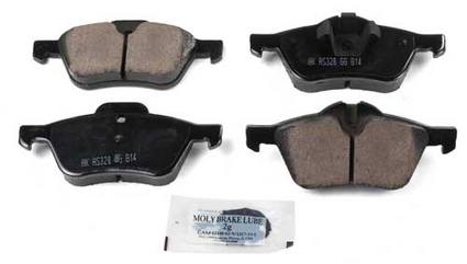 BMW Disc Brake Pad Set - Rear (Ceramic) (EURO) 34216857117 - Akebono Euro Ultra-Premium EUR919